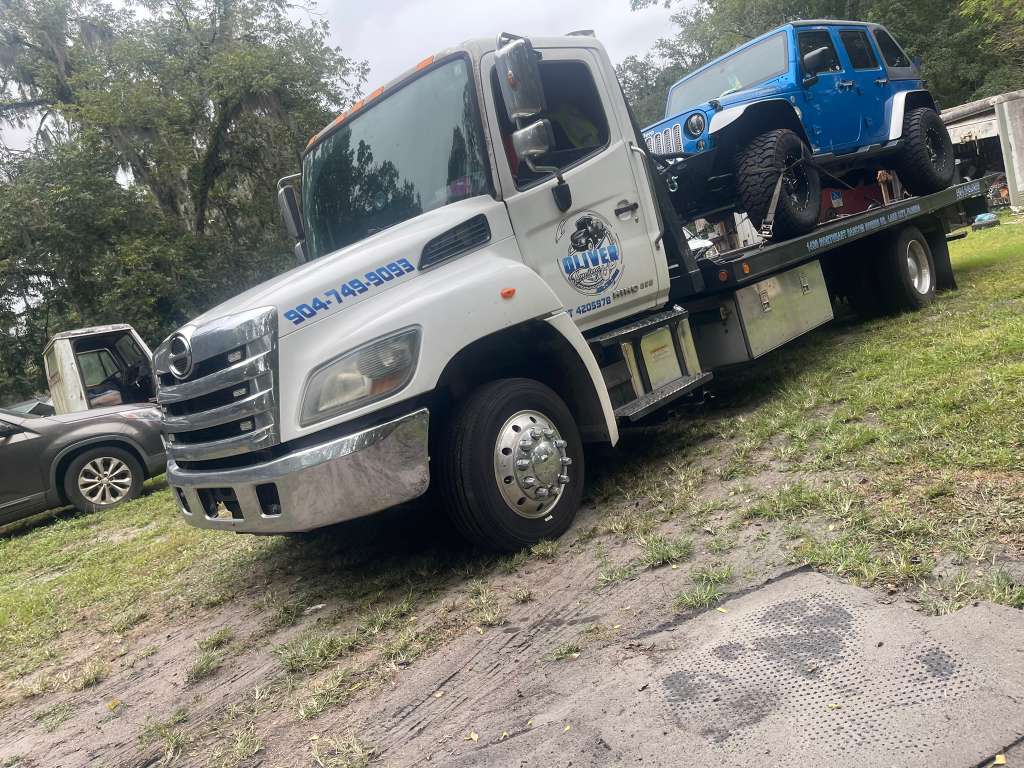 Oliver Towing job photo 2