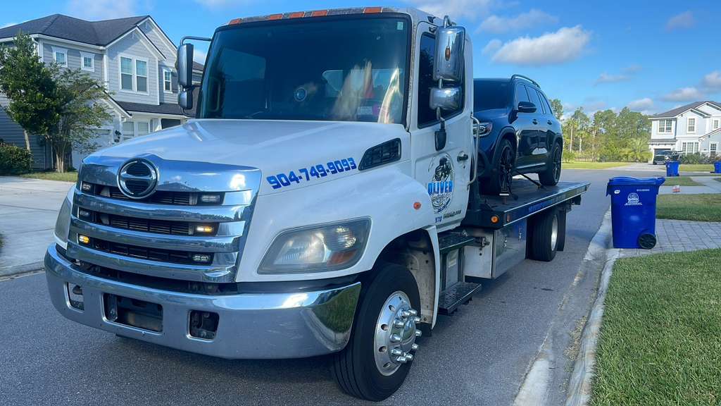 Oliver Towing job photo 1